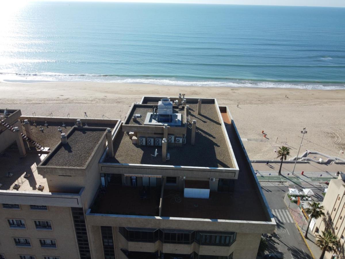 Atico Primera Linea De Playa. 加的斯 外观 照片