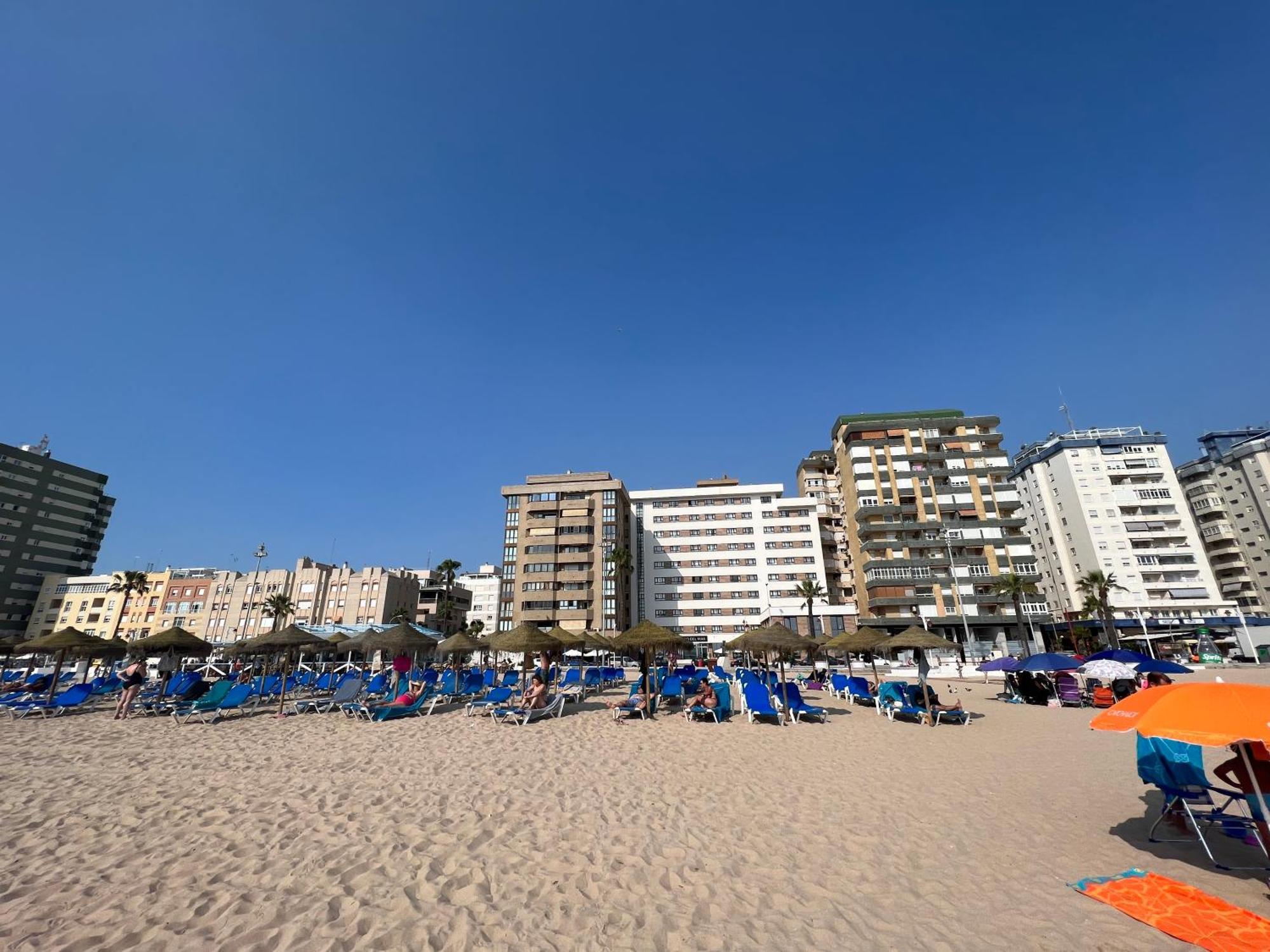 Atico Primera Linea De Playa. 加的斯 外观 照片